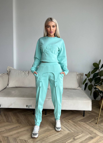 Демісезонний стильний костюм