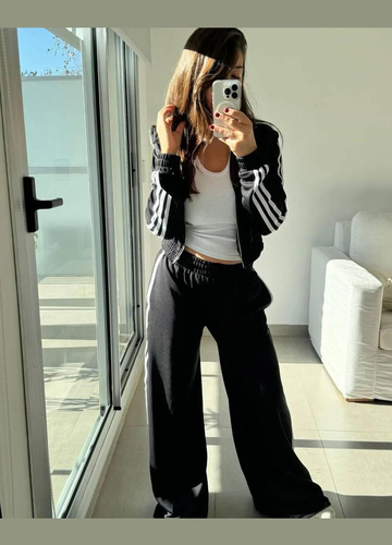 Костюм жіночій - двійка, спортивний, кофта укорочена на змійці